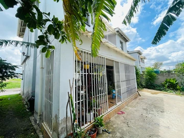 3 Bedroom Flat & Apartment