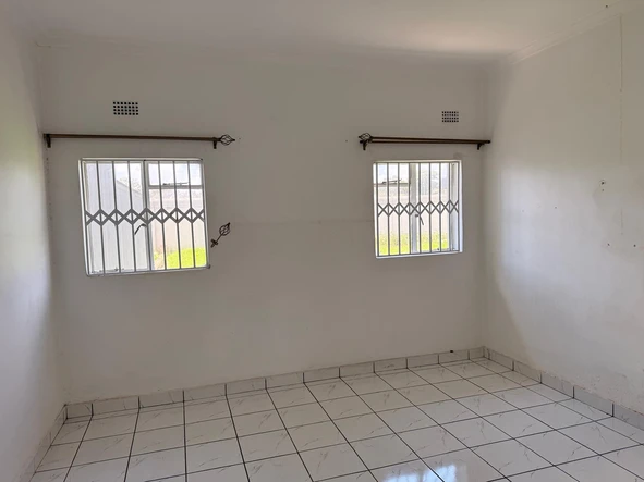 3 Bedroom Flat & Apartment