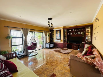 3 Bedroom Flat & Apartment