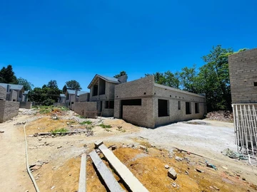 3 Bedroom Flat & Apartment