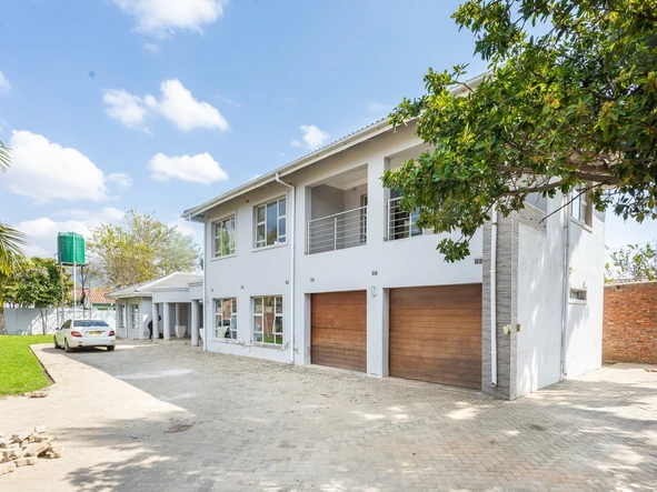Property for Let – Ideal for Family or Office