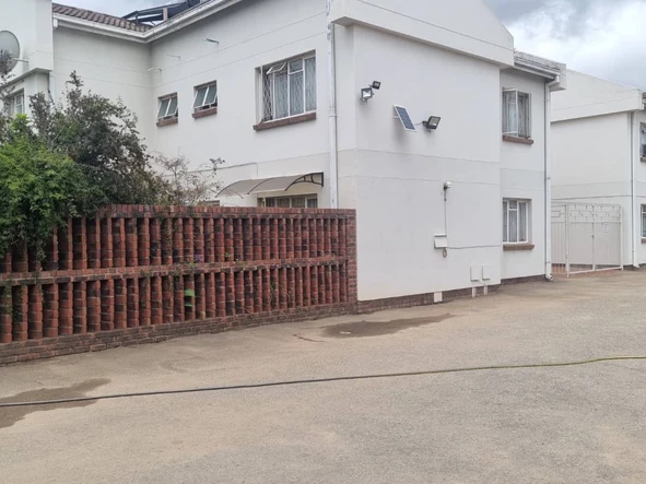 2 Bedroom Garden Flat