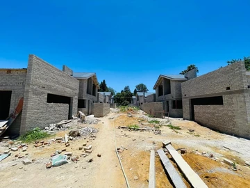 3 Bedroom Flat & Apartment