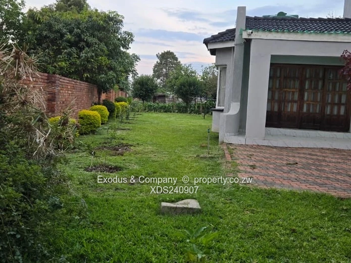 House to Let – Spacious, Walled & Gated