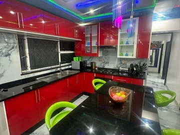 3 Bedroom Flat & Apartment