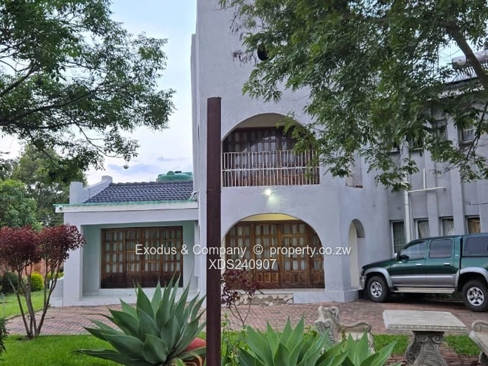 House to Let – Spacious, Walled & Gated