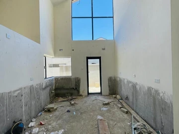 3 Bedroom Flat & Apartment