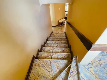 3 Bedroom Flat & Apartment